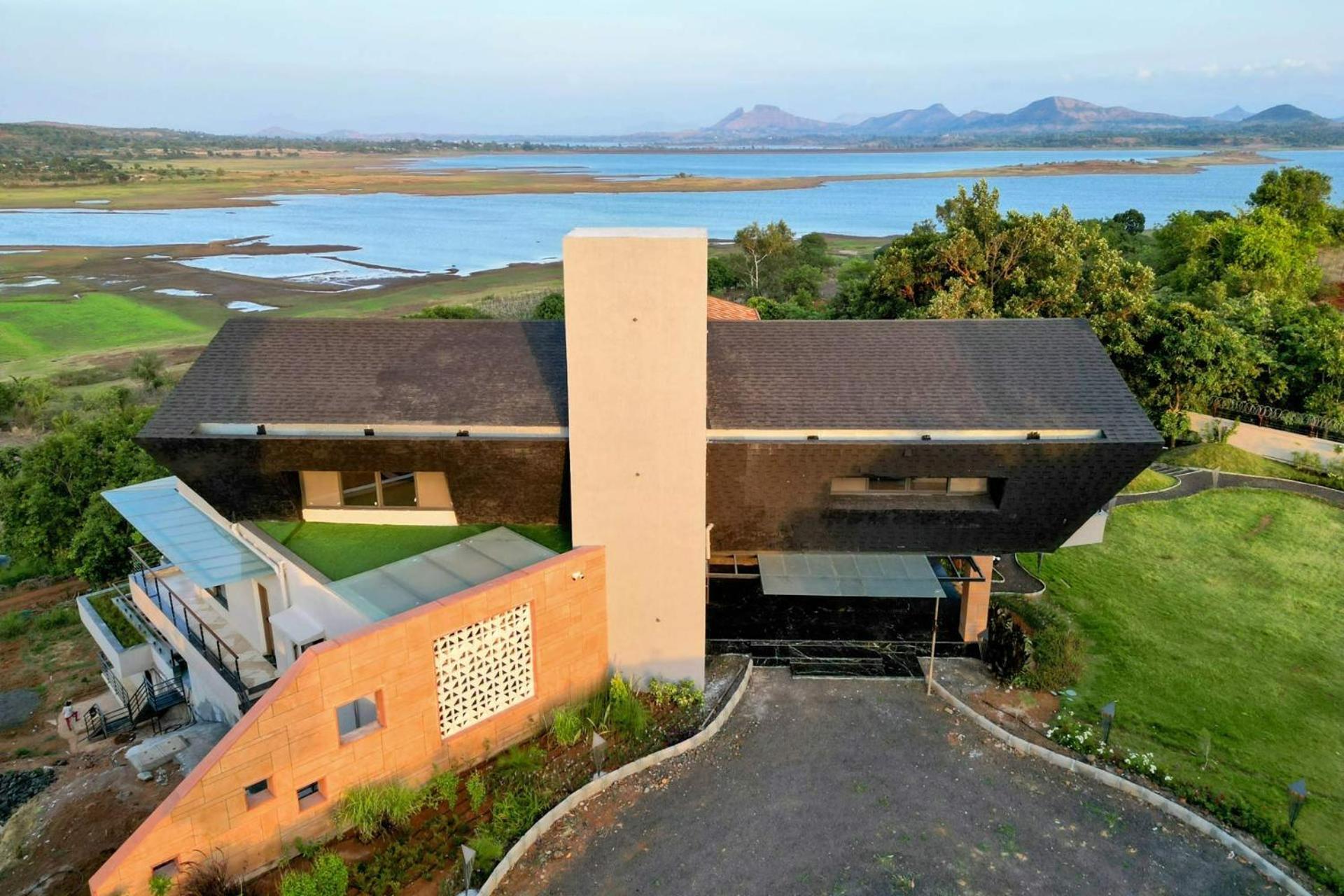 Pearl Lakeview Mansion By Stayvista - Lakeside Villa With Infinity Pool, Jacuzzi, In-House Theatre & Games Room Igatpuri Εξωτερικό φωτογραφία